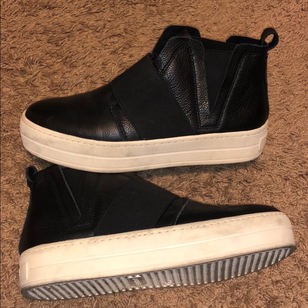 J/slides NYC sneakers